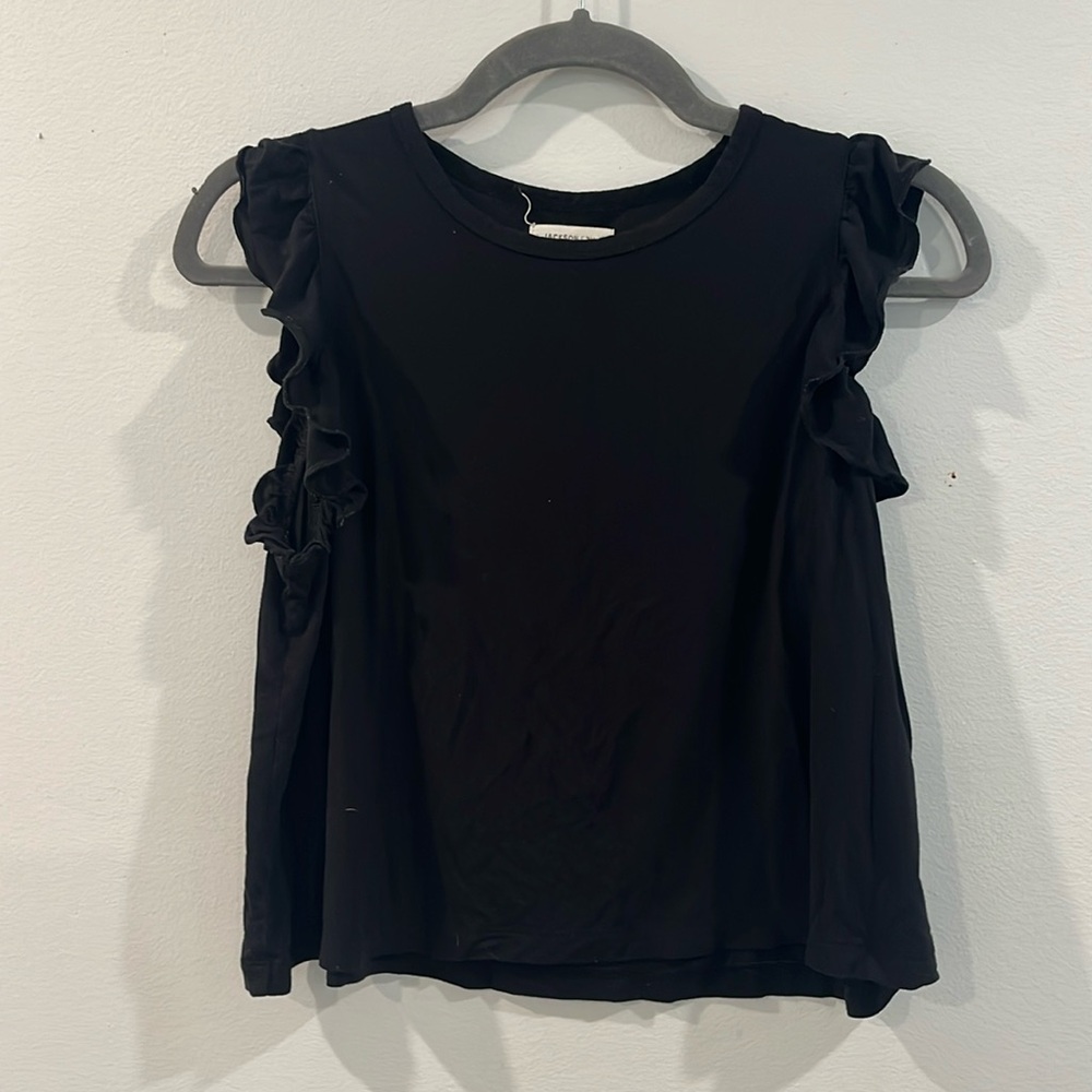 ⭐️5/$20⭐️ Jackson Rowe flutter sleeve tank